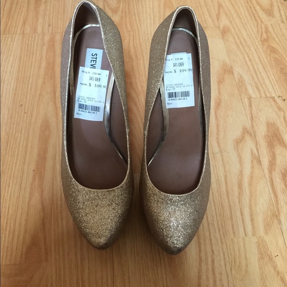 Steve Madden Shoes - Steve Madden Dejavú Gold Glitter Heels 7