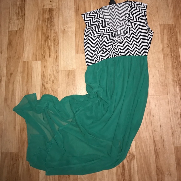 enfocus studio Dresses & Skirts - Black and white top, green flowing bottom!