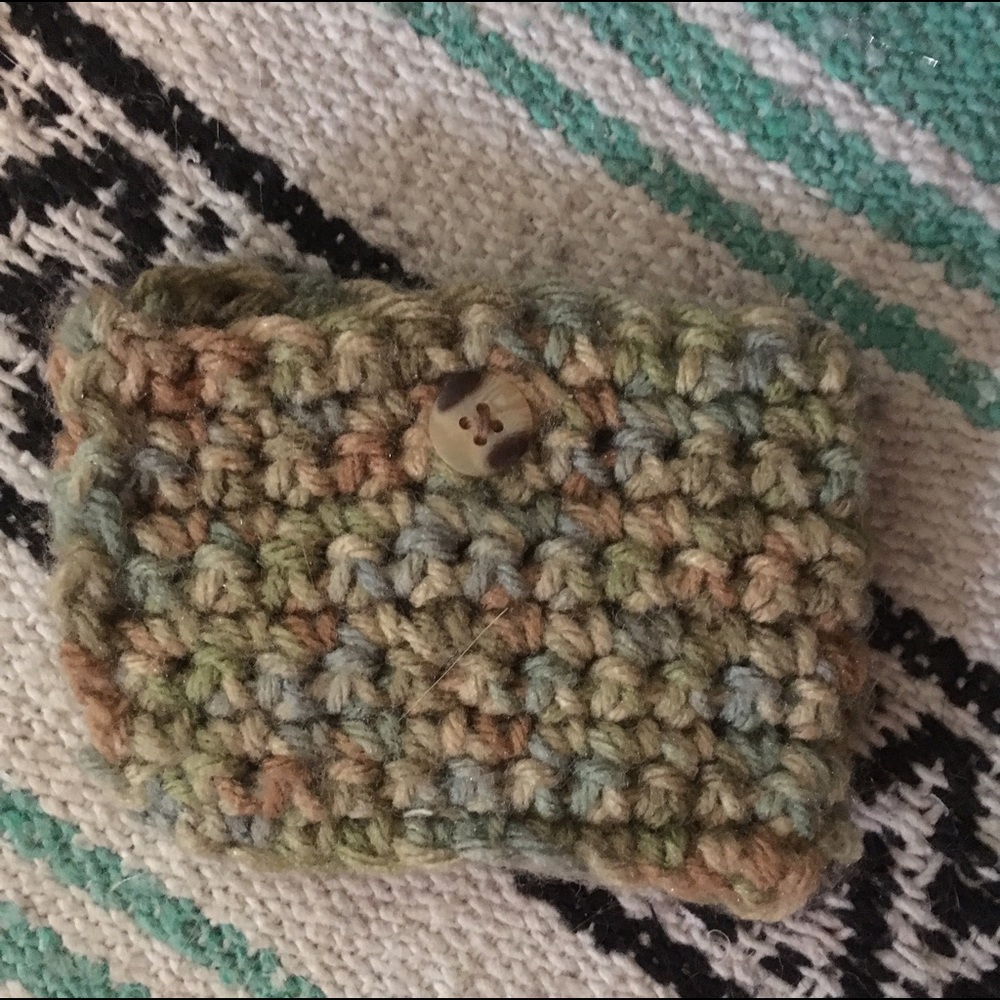 Cute knit wallet