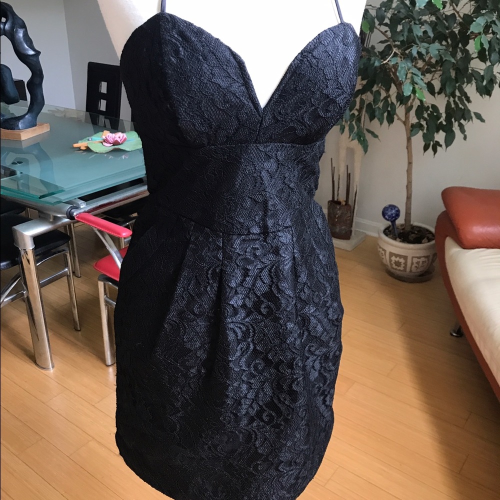 Guess deep V mini lace dress