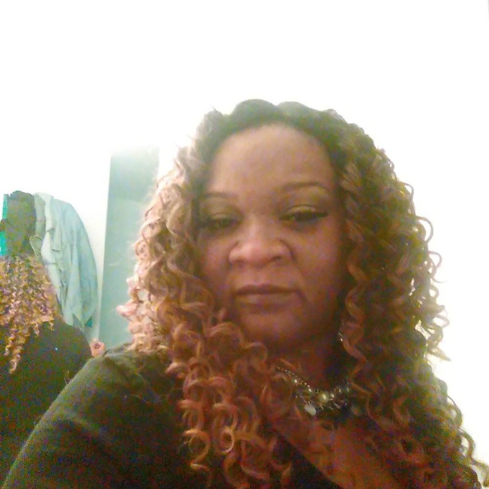 Meet your Posher, Shelly