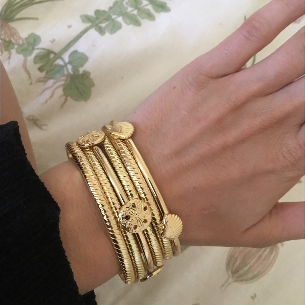 Summer jewelry set.