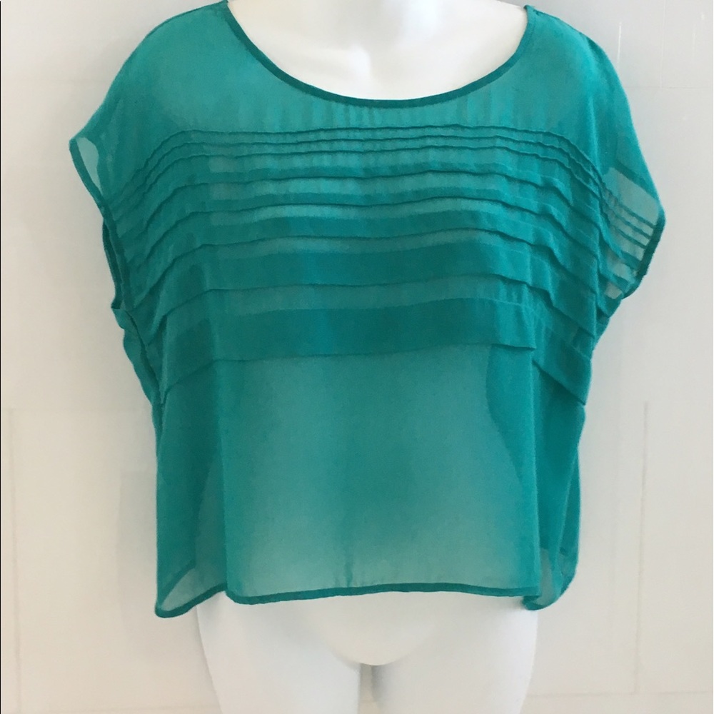 Unique color top