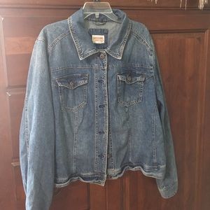 Gently used 💯 percent cotton denim jacket