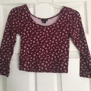 Maroon long sleeved crop top