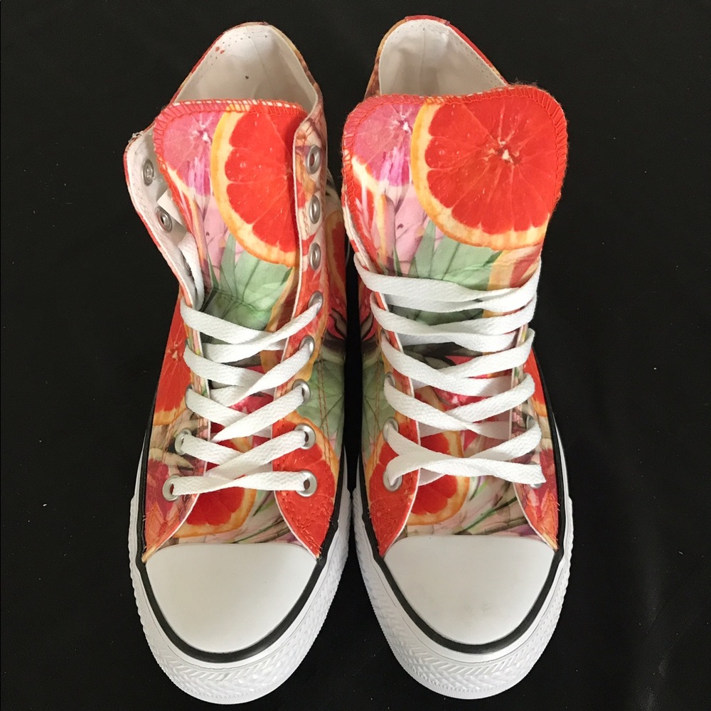 NWOT Converse Chuck Taylor Hawaiian Print Wmn 9