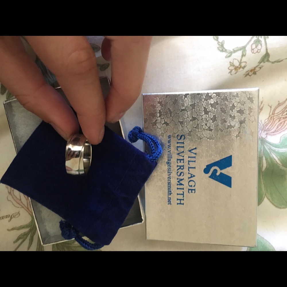 Village silversmith thick deterring silver band