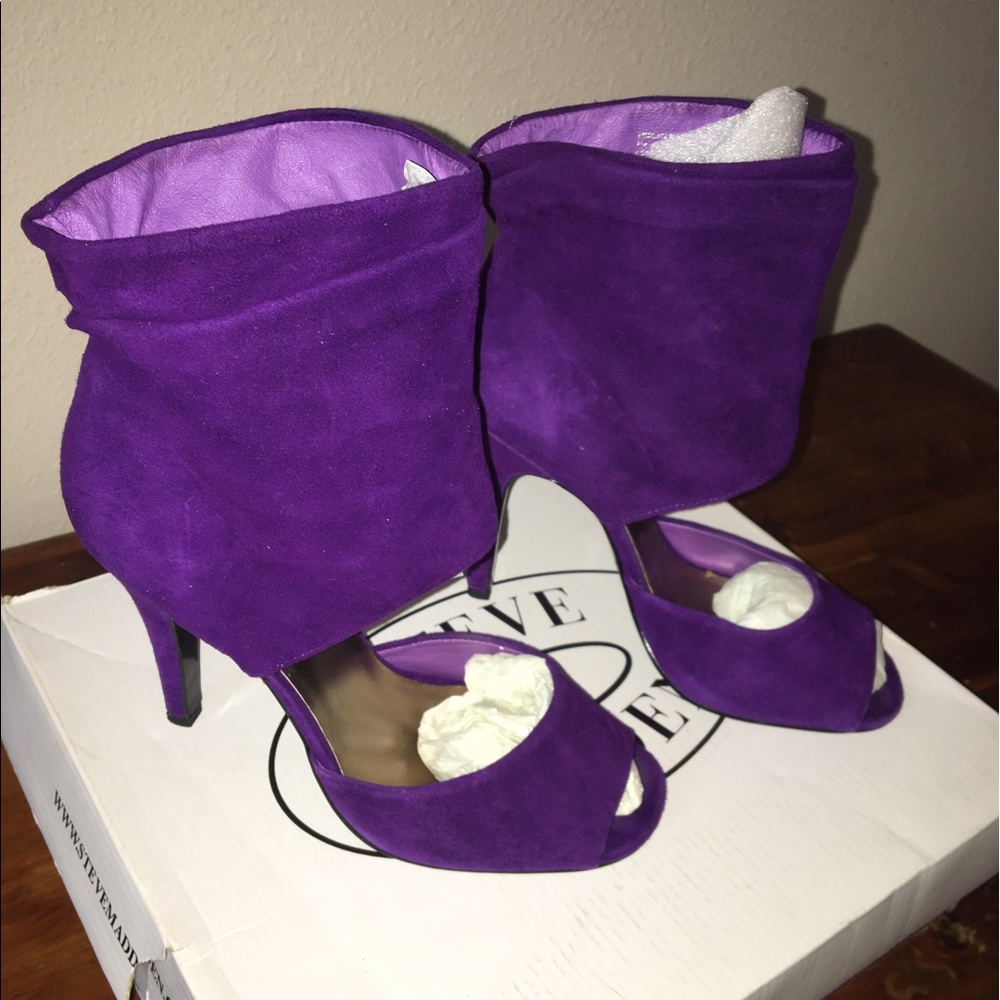 Shoes:: Steve Madden Triumphh
