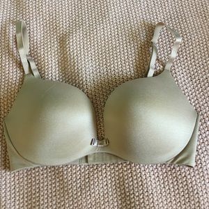 Victoria's Secret Incredible Push Up Bra