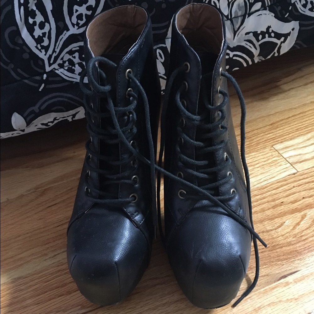 Speed Limit 98 Wood heel lace up booties