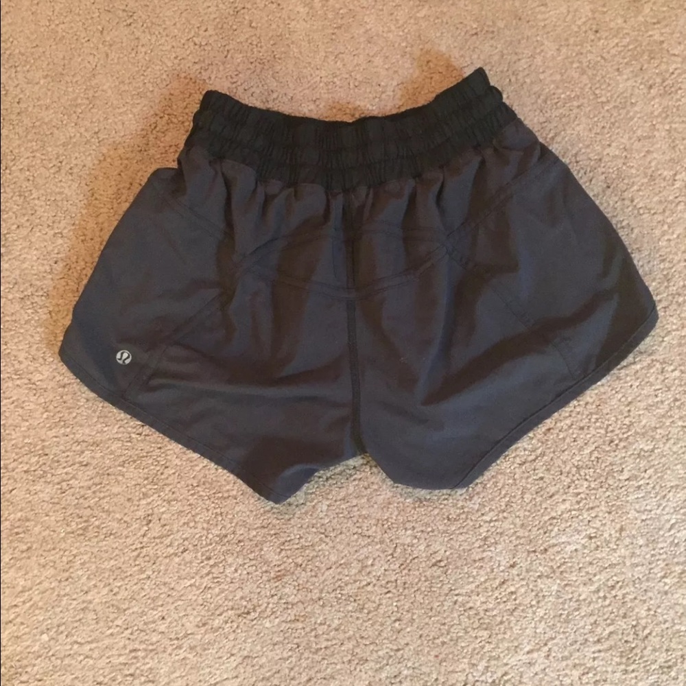 Lululemon tracker shorts 6