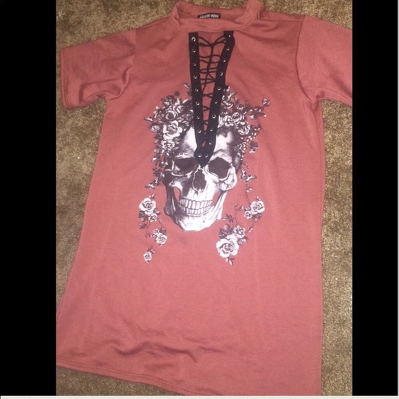 Lace up tshirt / dress - Picture 4 of 4