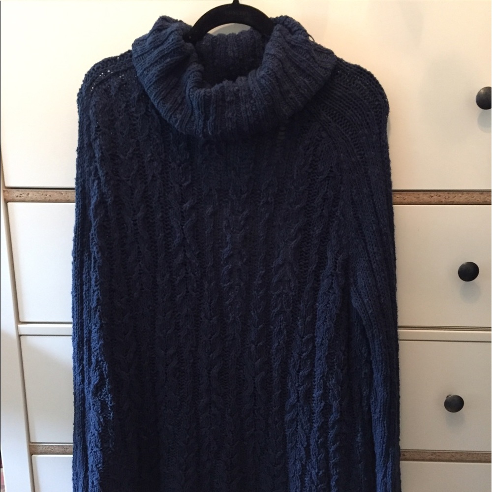 PRICE DROP - Stunning FP Navy Open Back Turtleneck
