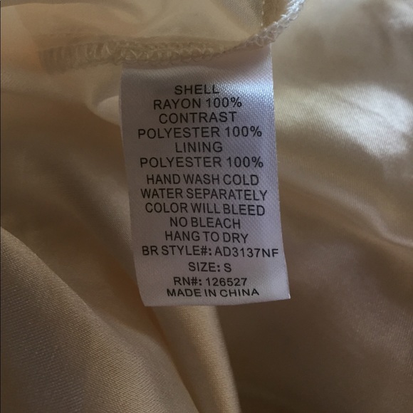 $68 {Francesca's} White Sleeveless Lace Dress - Picture 7 of 8