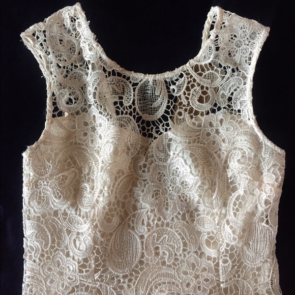 $68 {Francesca's} White Sleeveless Lace Dress - Picture 3 of 8