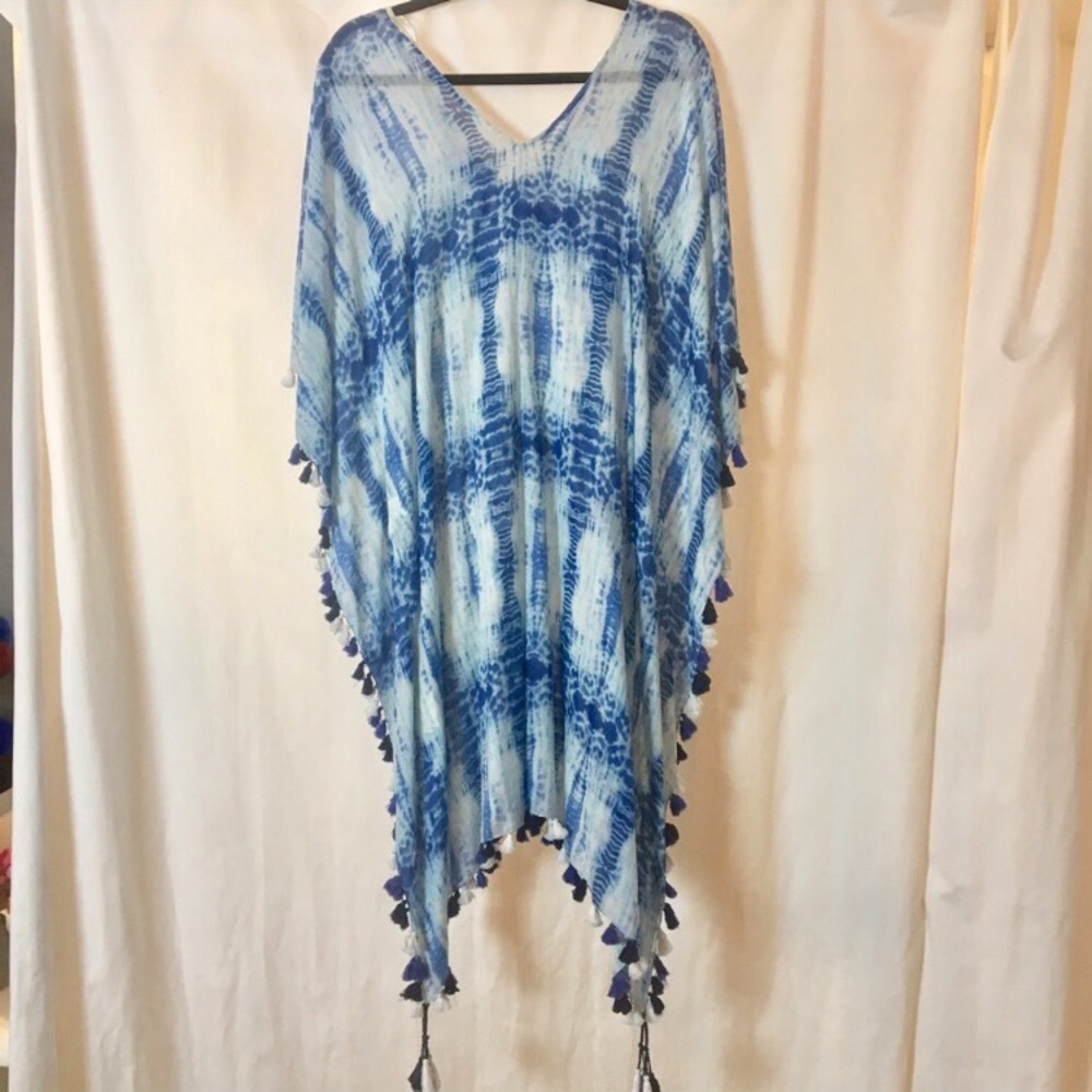 Blue caftan with tassels