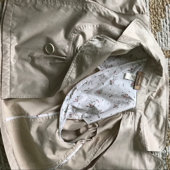 BEAUTIFUL CROPPED TRENCH. - Picture 8 of 8