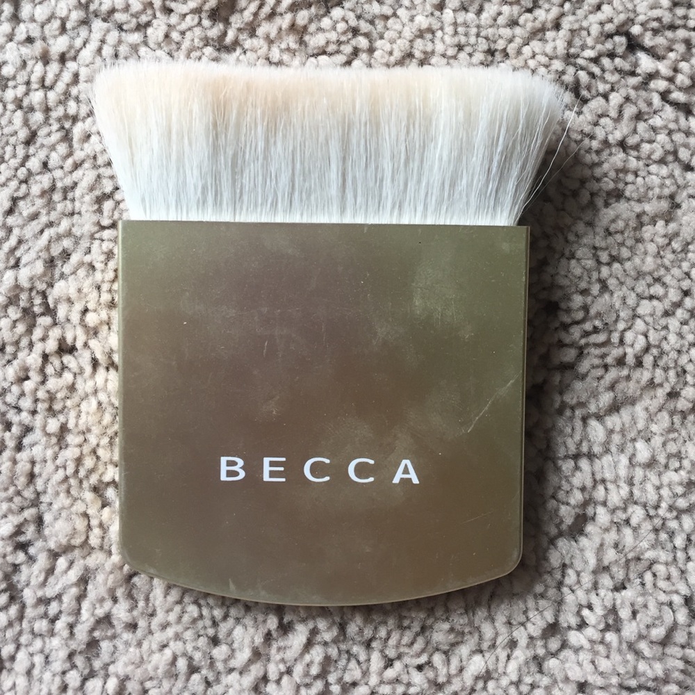 Becca the one perfecting brush