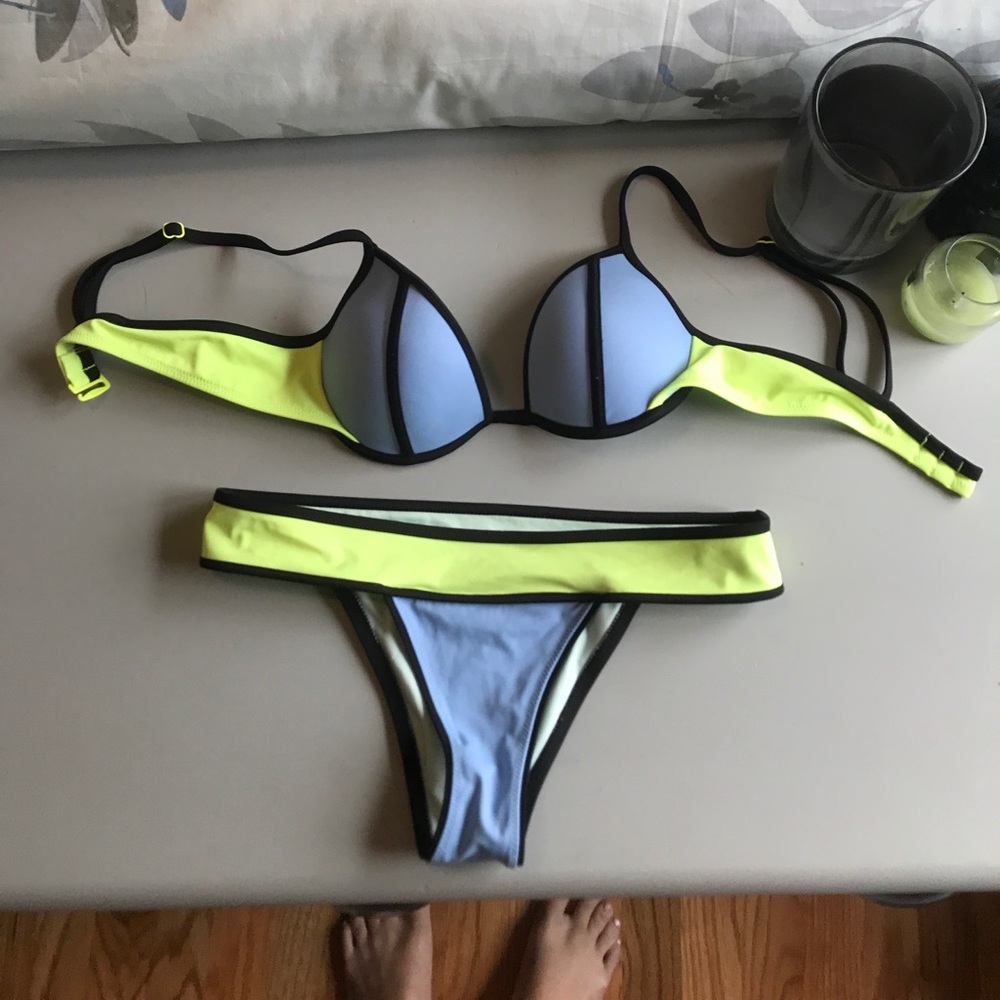 Victoria's Secret bathing suit set small