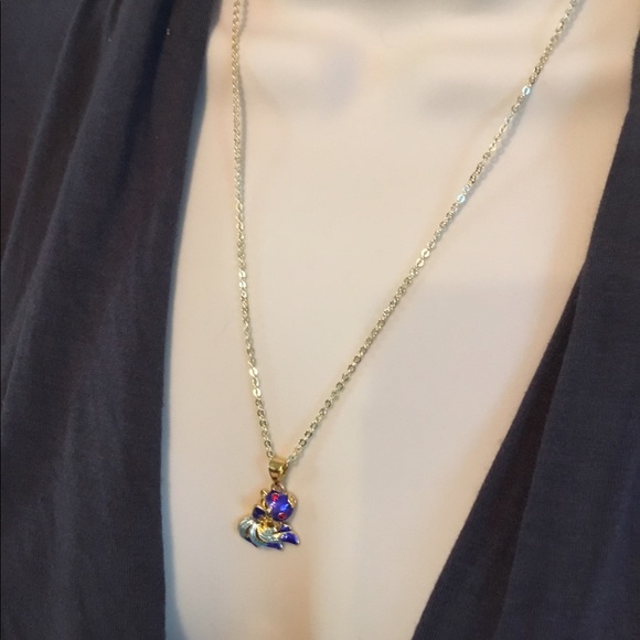 Cloisonné enamel carp goldfish pendant and chain - Picture 1 of 4