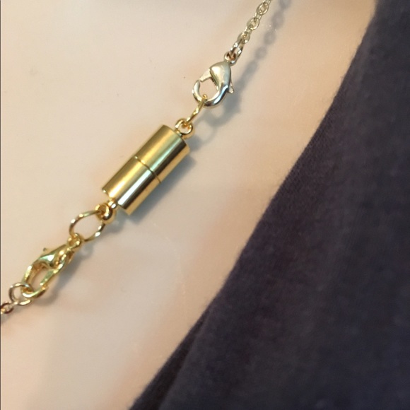 Cloisonné enamel carp goldfish pendant and chain - Picture 4 of 4