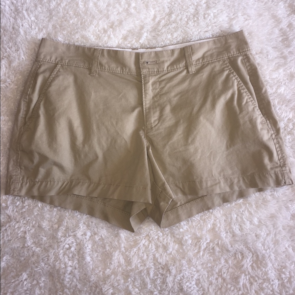 Old Navy Khaki Shorts 3" Size 4
