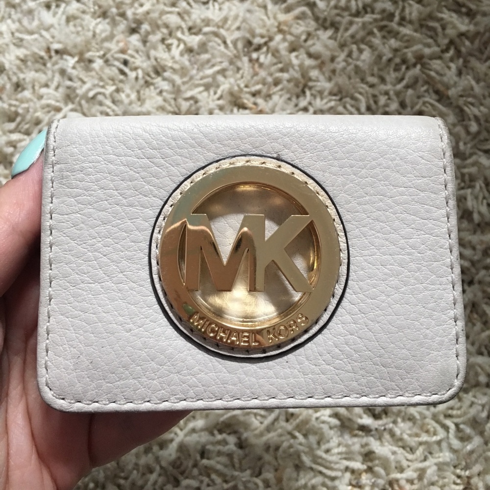 Michael Kors change purse