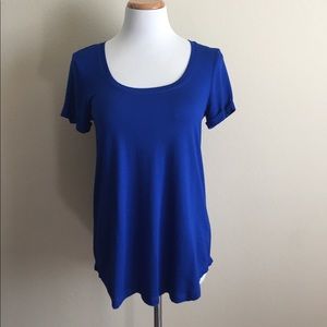 Gorgeous cobalt blue tshirt. Medium nwt