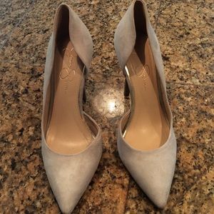 JS Claudette in Elephant Grey Kidsuede Pump