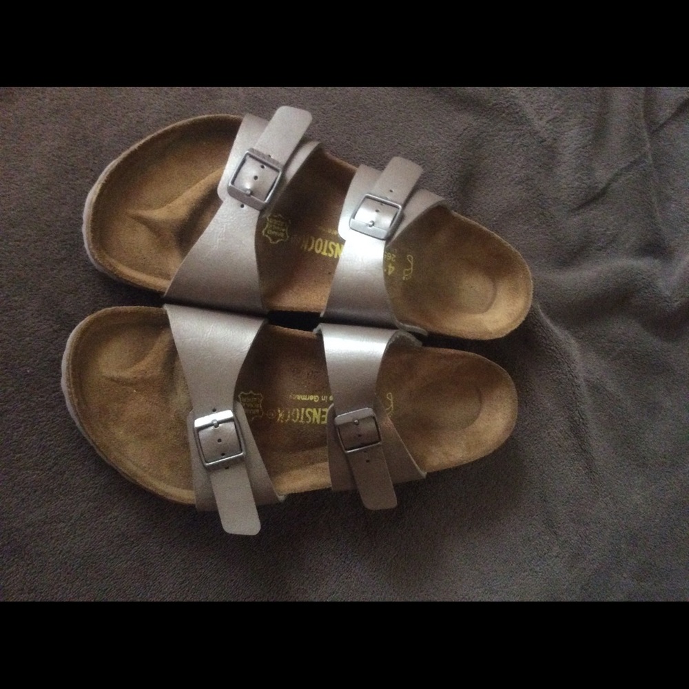 Birkenstock size EU 41 /US 10 👣🌼