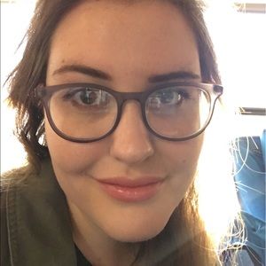 Meet your Posher, Lydia