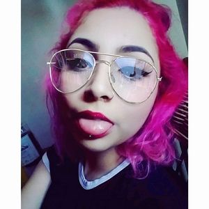 Meet your Posher, Victoria