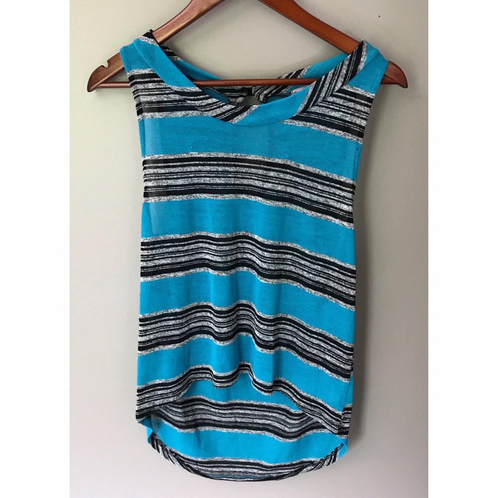 *Fashion Exit* blue black and white sheer tank top