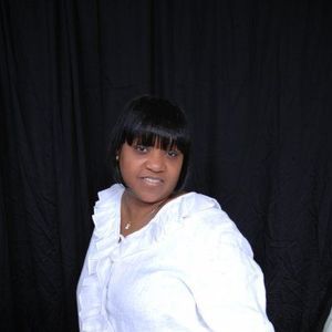 Meet your Posher, Adrienne