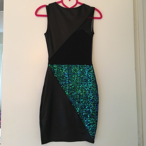 🔹🔷 Donna Mizani Dress - Picture 3 of 4