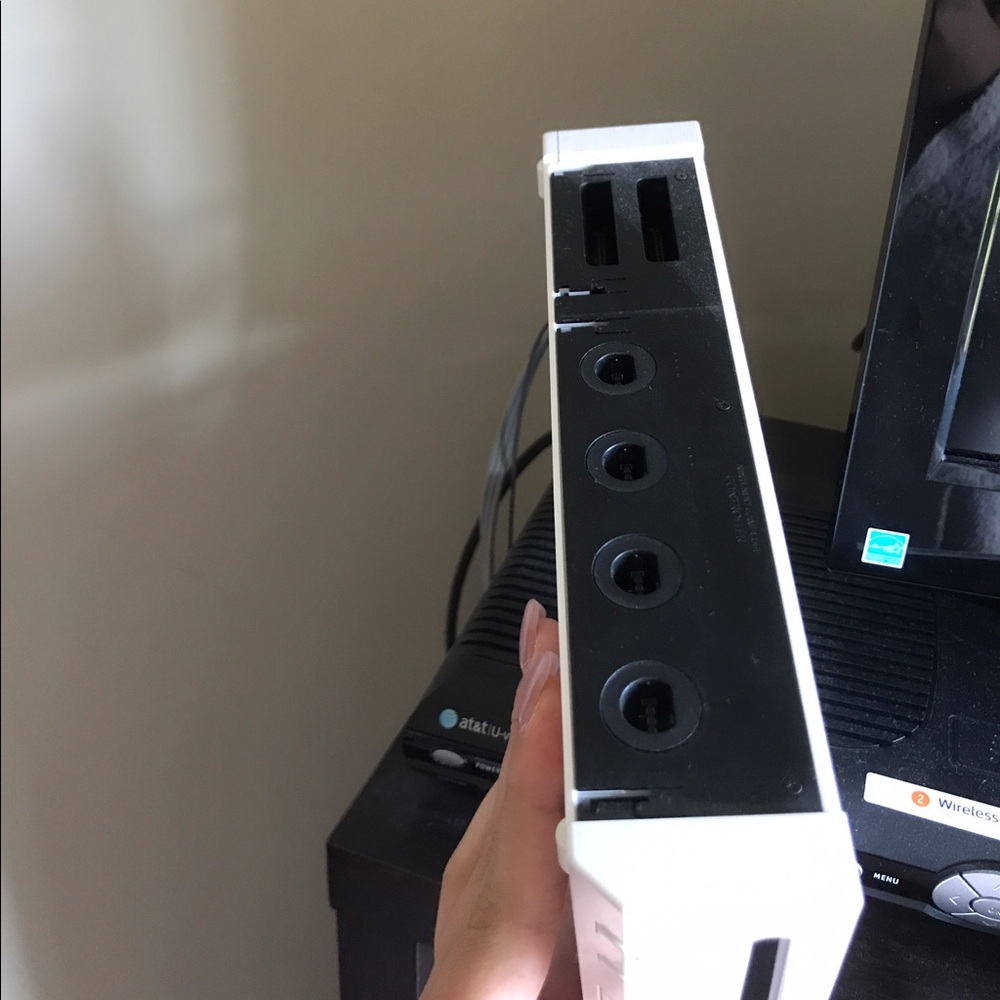 Wii - Picture 3 of 4