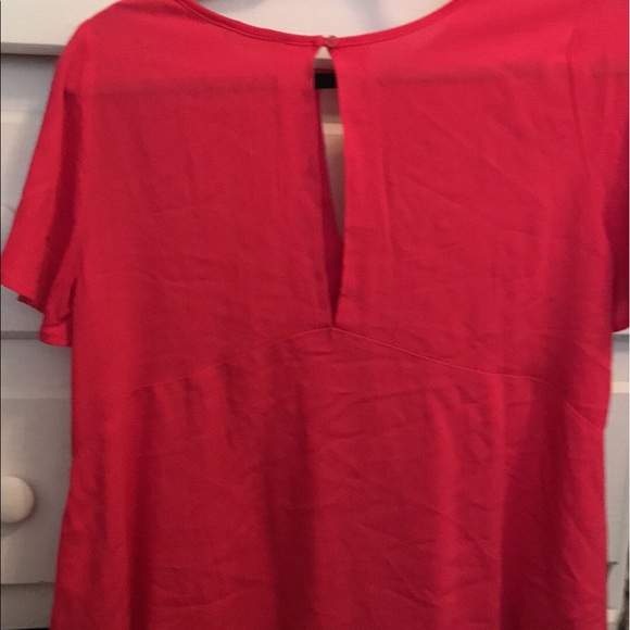 bright pink top - Picture 2 of 2