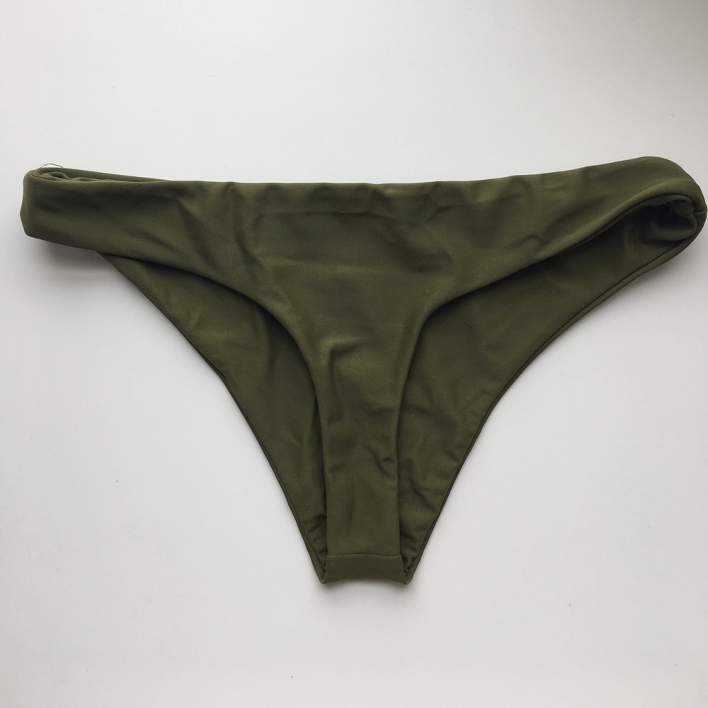 Stone fox swim bottom