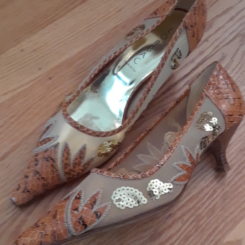 New. Stunning Italian LORBAC HEELS