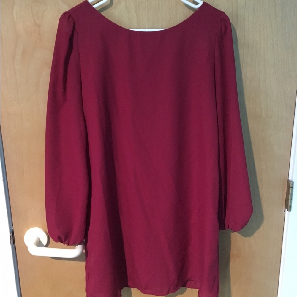 Red shift dress with open back