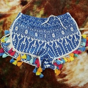 Beach tassel shorts