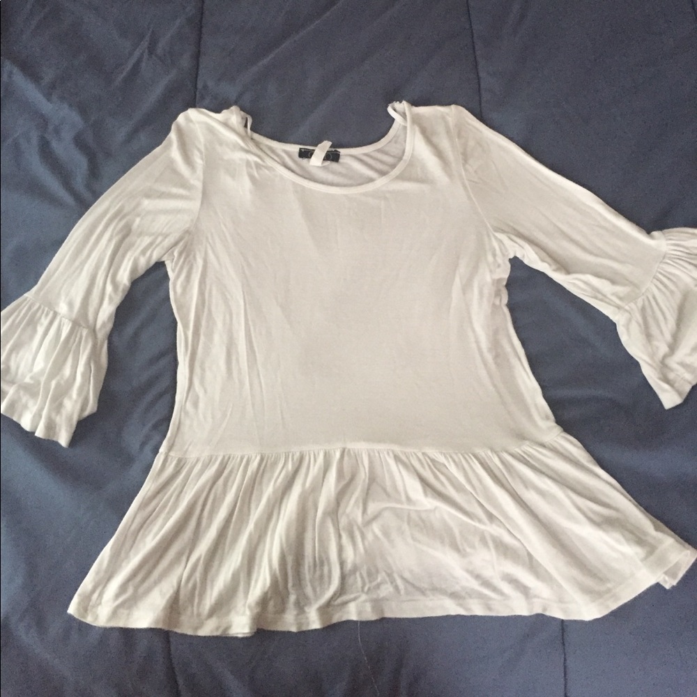 White 3 quarter sleeve shirt