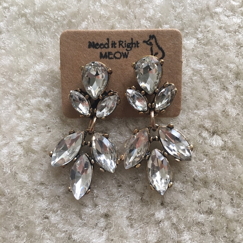💜3 for $10💜Crystal chandler earrings