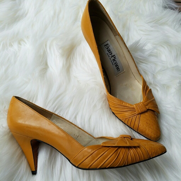 evan picone heels