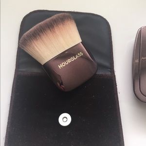 Hourglass Ambient Powder Brush