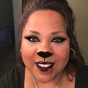 Meet your Posher, Felecia