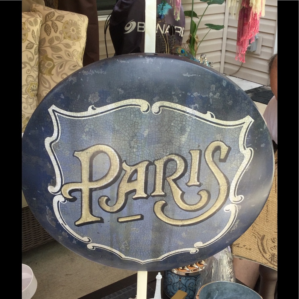 👩🏼‍🎨 Paris Botton Sign 👩🏼‍🎨