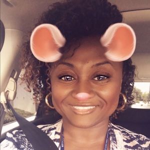 Meet your Posher, Sheana