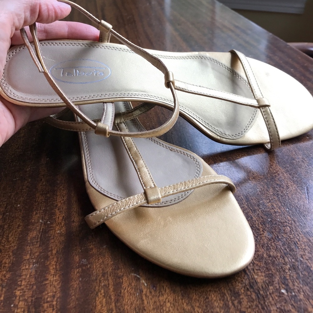Genuine Leather Gold Talbots T-strap kitten heel