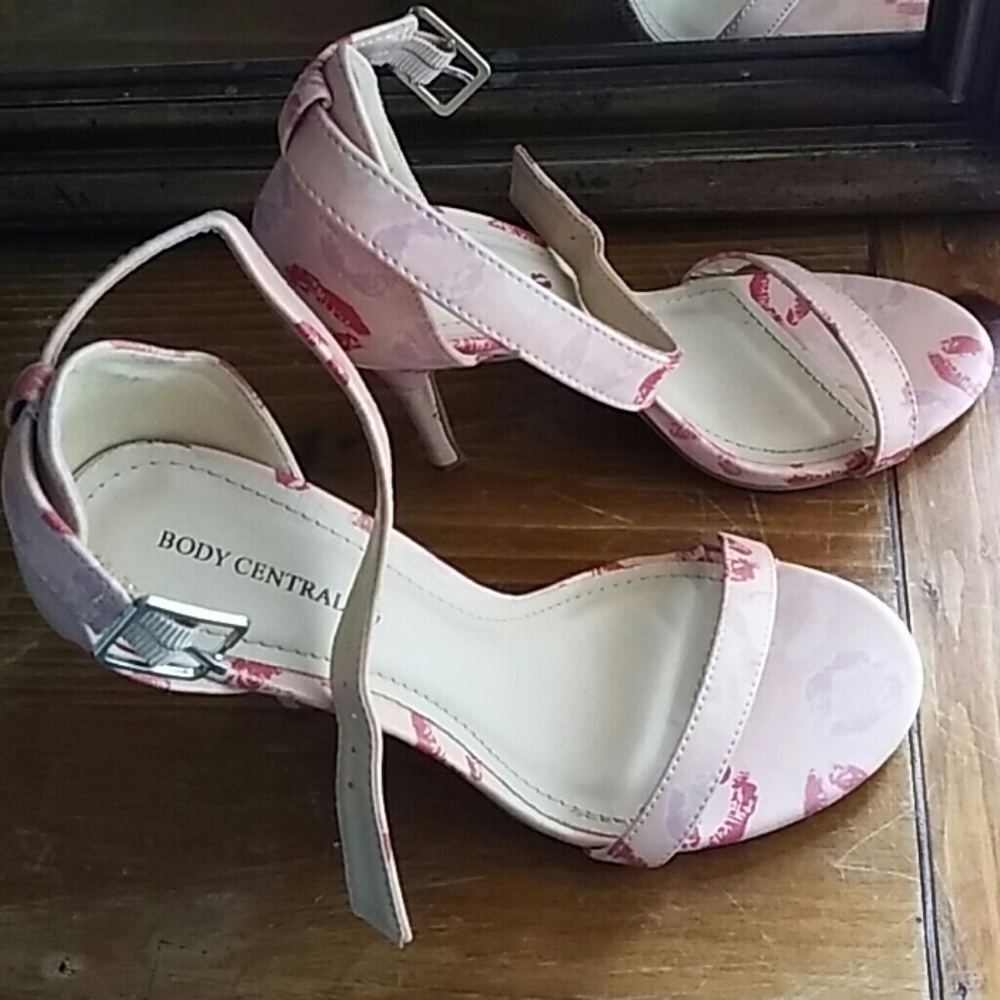 Body Central high heel shoe with ankle strap